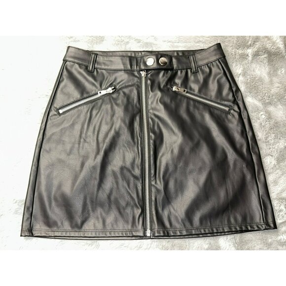 Wild Fable Women's 2 Black Faux Leather Mini Skirt Zip Front NWOT - Picture 2 of 12